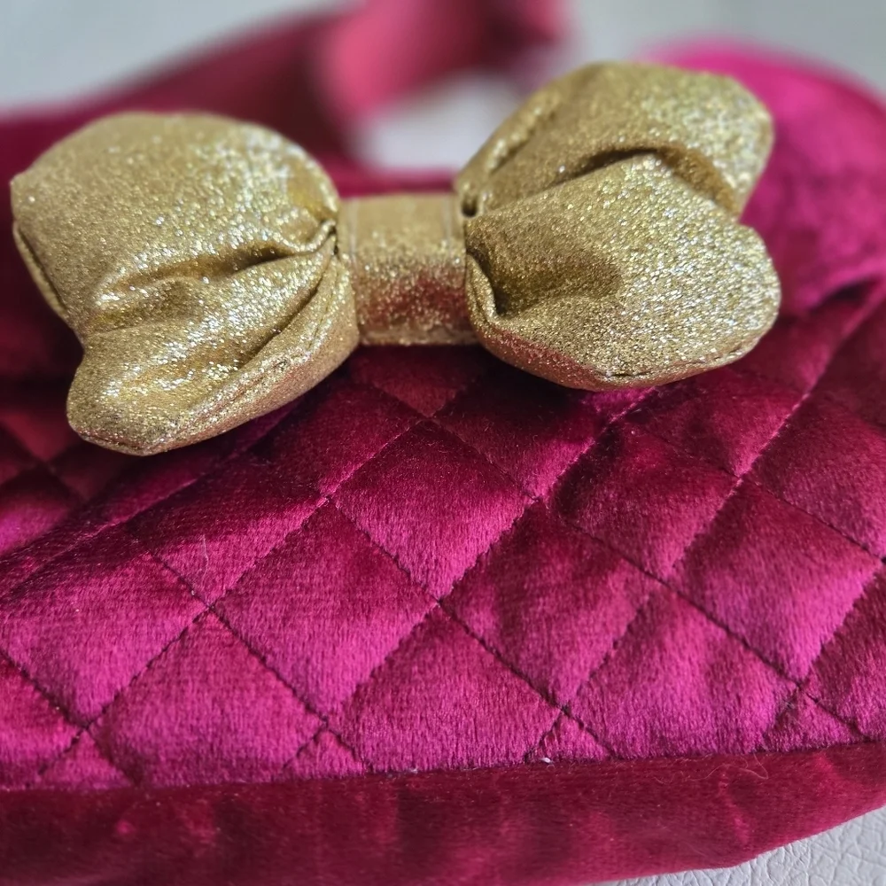 Disney Minnie Mouse Quilted Bow Detailed Velvet Waist Pack. - Picture 3 of 7